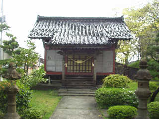 亀ヶ崎城址に建つ亀ヶ崎八幡宮。